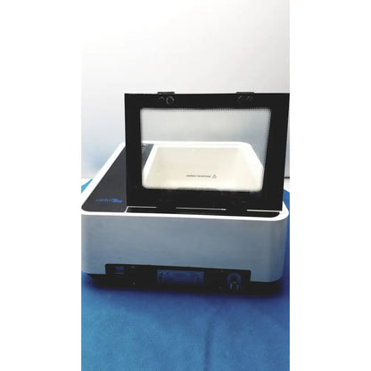 White rectangular straya ref 100.500 strava splint bath 3d printer with black frame and transparent lid and interior tray