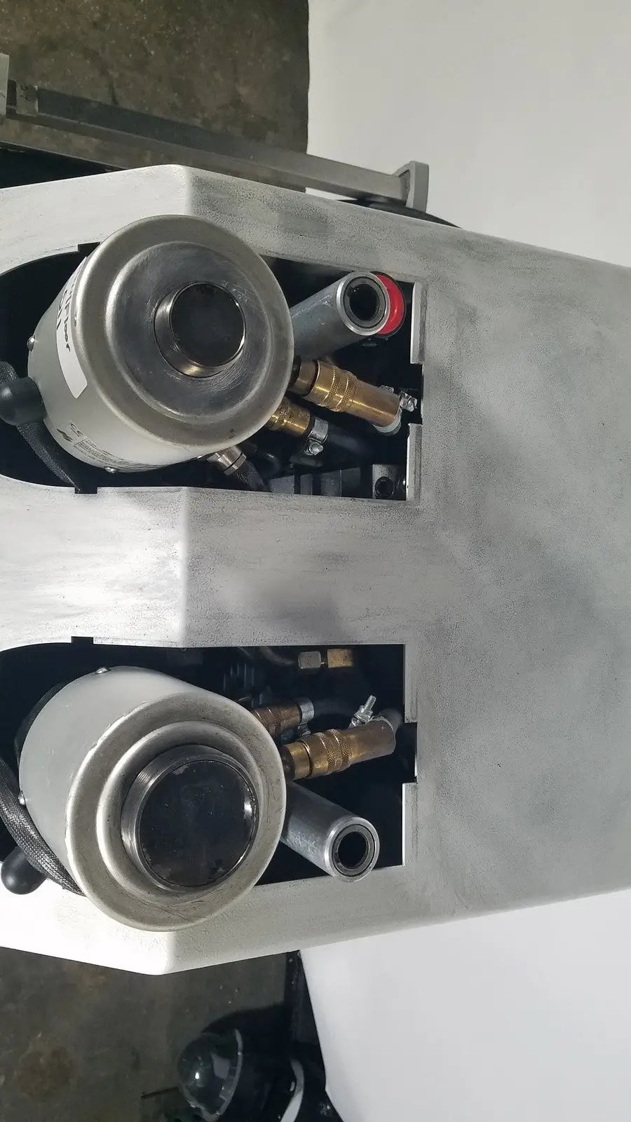 Struers prontopress-20 dual-cylinder metallographic specimen hot mounting machine with stainless steel filters and brass fittings