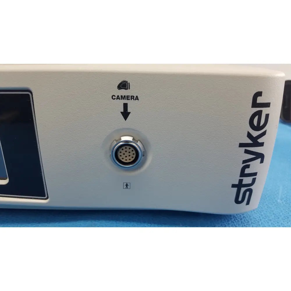 White stryker 1588 aim hd camera system with circular port and camera indicator for reuse medical endoscopy