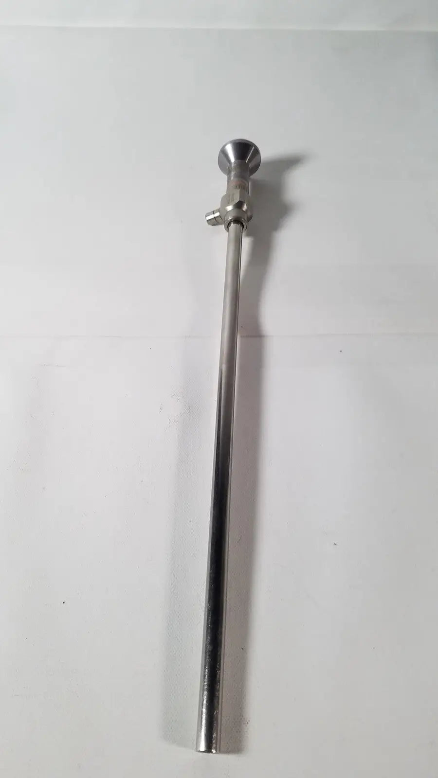 Silver stryker 380-10 10mm 0 degree rigid laparoscope with cylindrical body and flared rounded tip