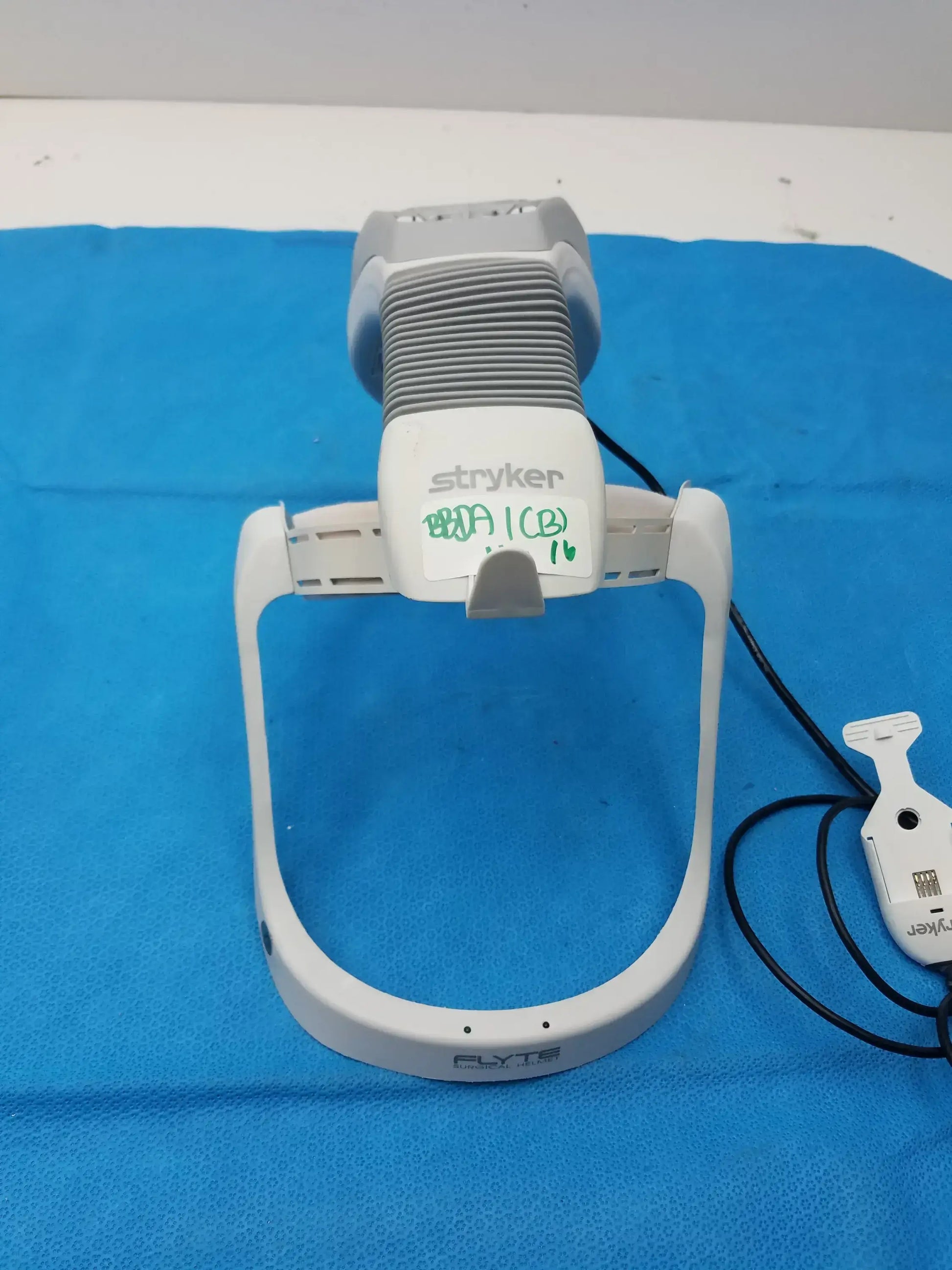 Stryker 408-600 Flyte Surgical Helmet With 408-600-300 Flyte Power Cord Surgical Helmet, as-is (for parts) product photo 19