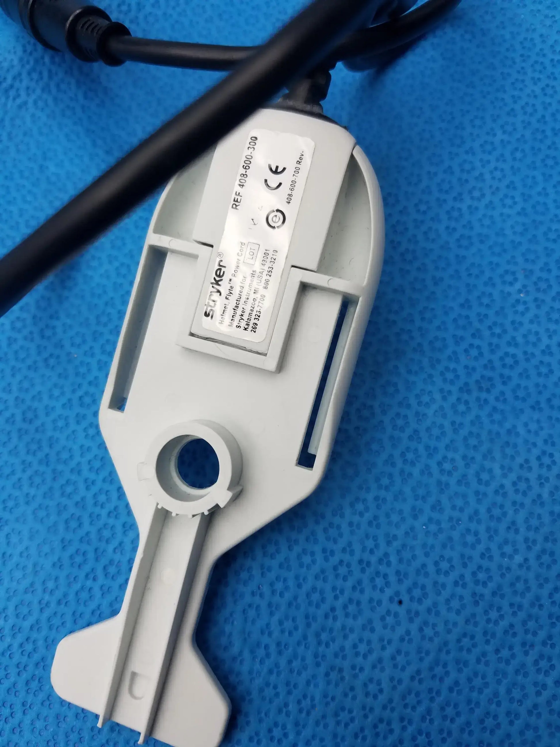 Stryker 408-600 Flyte Surgical Helmet With 408-600-300 Flyte Power Cord Surgical Helmet, as-is (for parts) product photo 10