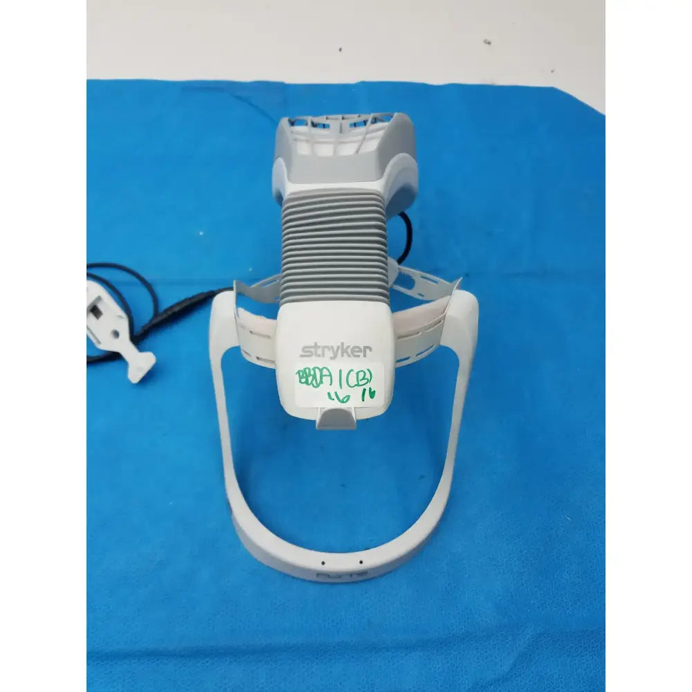 Stryker 408-600 Flyte Surgical Helmet With 408-600-300 Flyte Power Cord Surgical Helmet, as-is (for parts) product photo 3