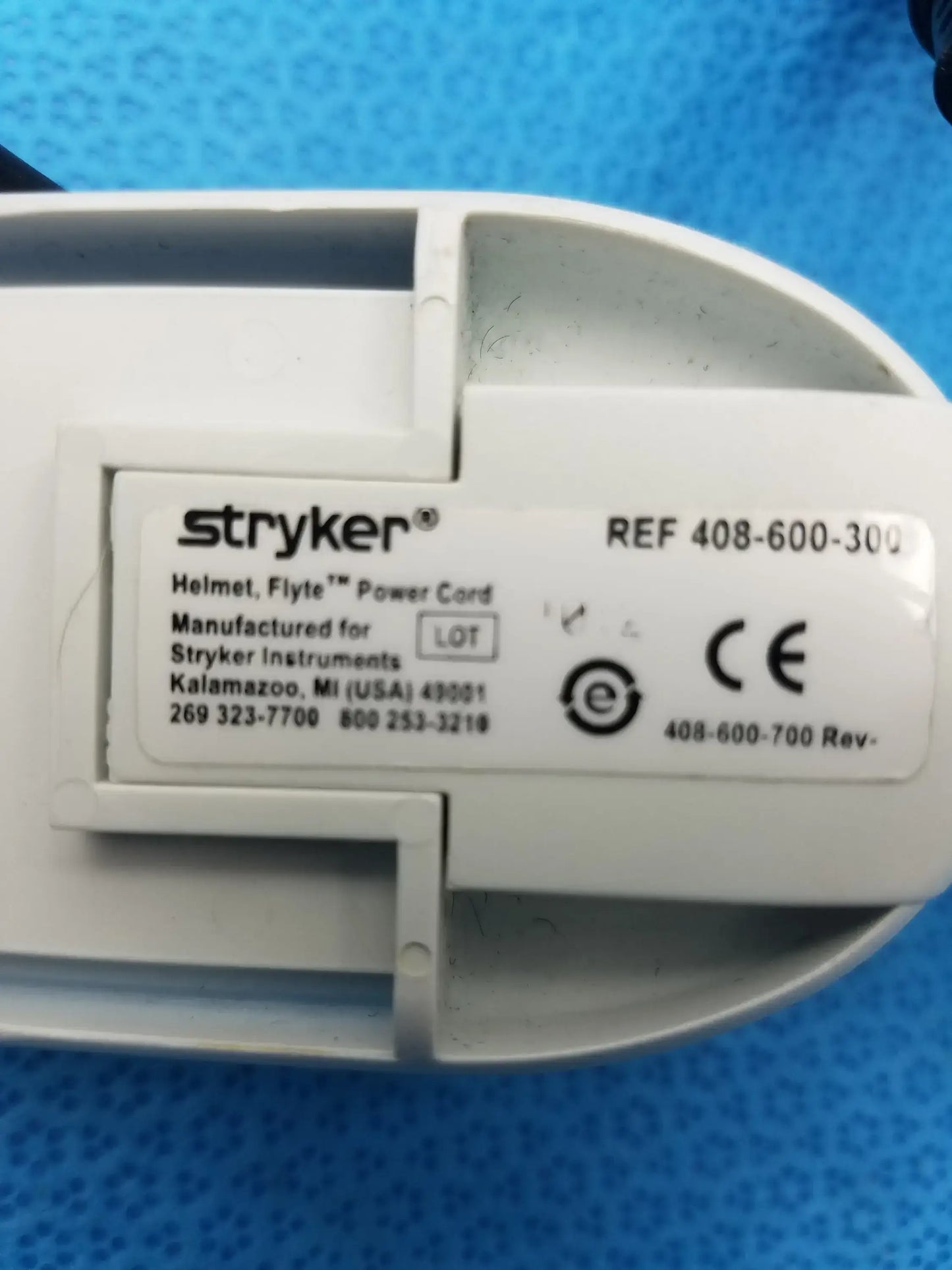 Stryker 408-600 Flyte Surgical Helmet With 408-600-300 Flyte Power Cord Surgical Helmet, as-is (for parts) product photo 11