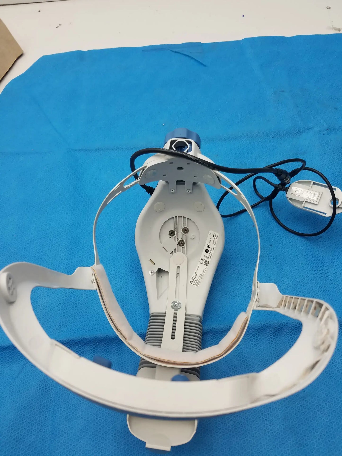 Stryker 408-600 Flyte Surgical Helmet With 408-600-300 Flyte Power Cord Surgical Helmet, as-is (for parts) product photo 17