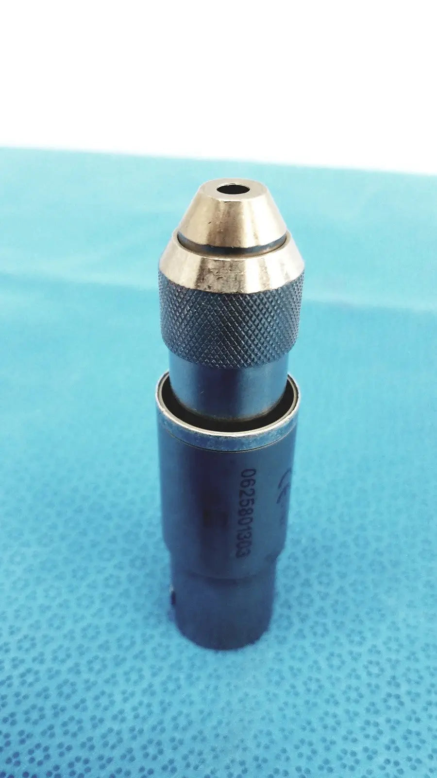 Black and silver metal drill chuck with textured grip for stryker 4100-110 synthes style small drill attachment