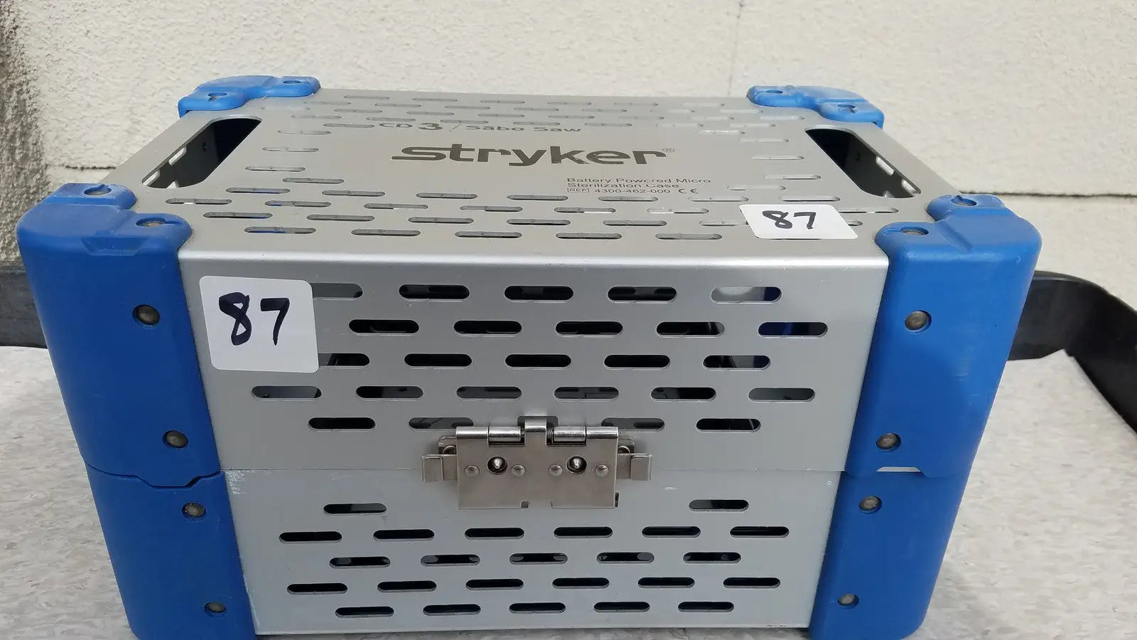 Reuse Medical Stryker 4300-452-000 CD3 Sabo Saw Sports Medicine/Trauma Sterilization Case Sterilization Trays & Cases, second-hand product photo 1