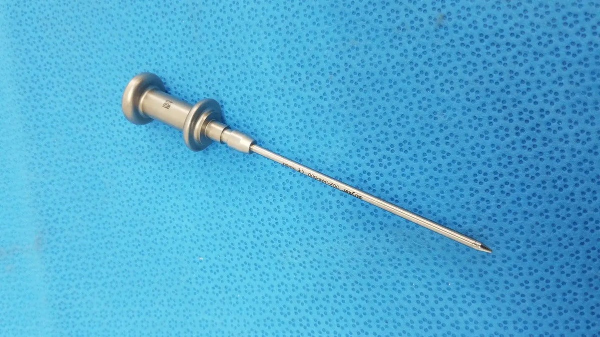 Silver trocar surgical orthopedic needle with threaded handle and fine point for precise surgical use
