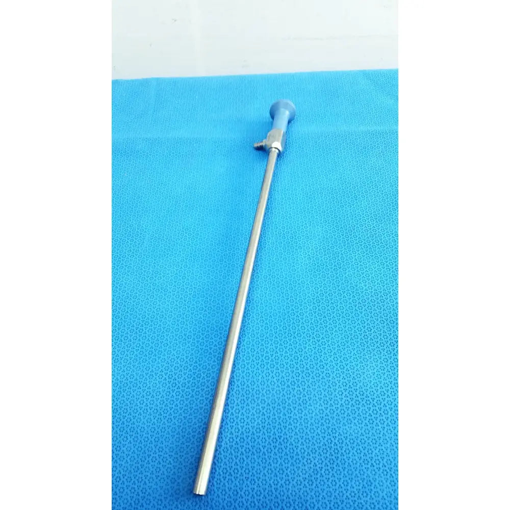 Silver stryker 502-457-010 10mm 0° autoclavable endoscope with blue-tipped handle and metallic shaft for reuse medical use