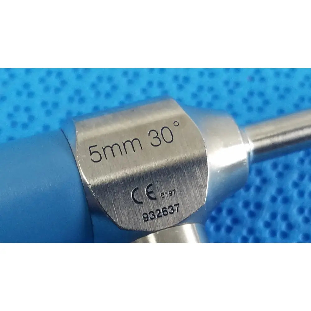 Silver surgical endoscope with blue grip marked 5mm 30° ce certified stryker ideal eyes 5mm autoclavable instrument