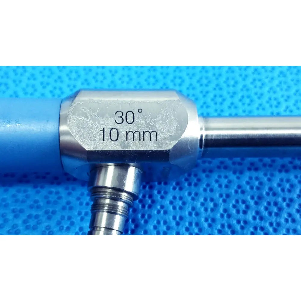 Silver autoclavable endoscope with blue handle engraved 30° and 10mm reuse medical instrument stryker 502-557-030