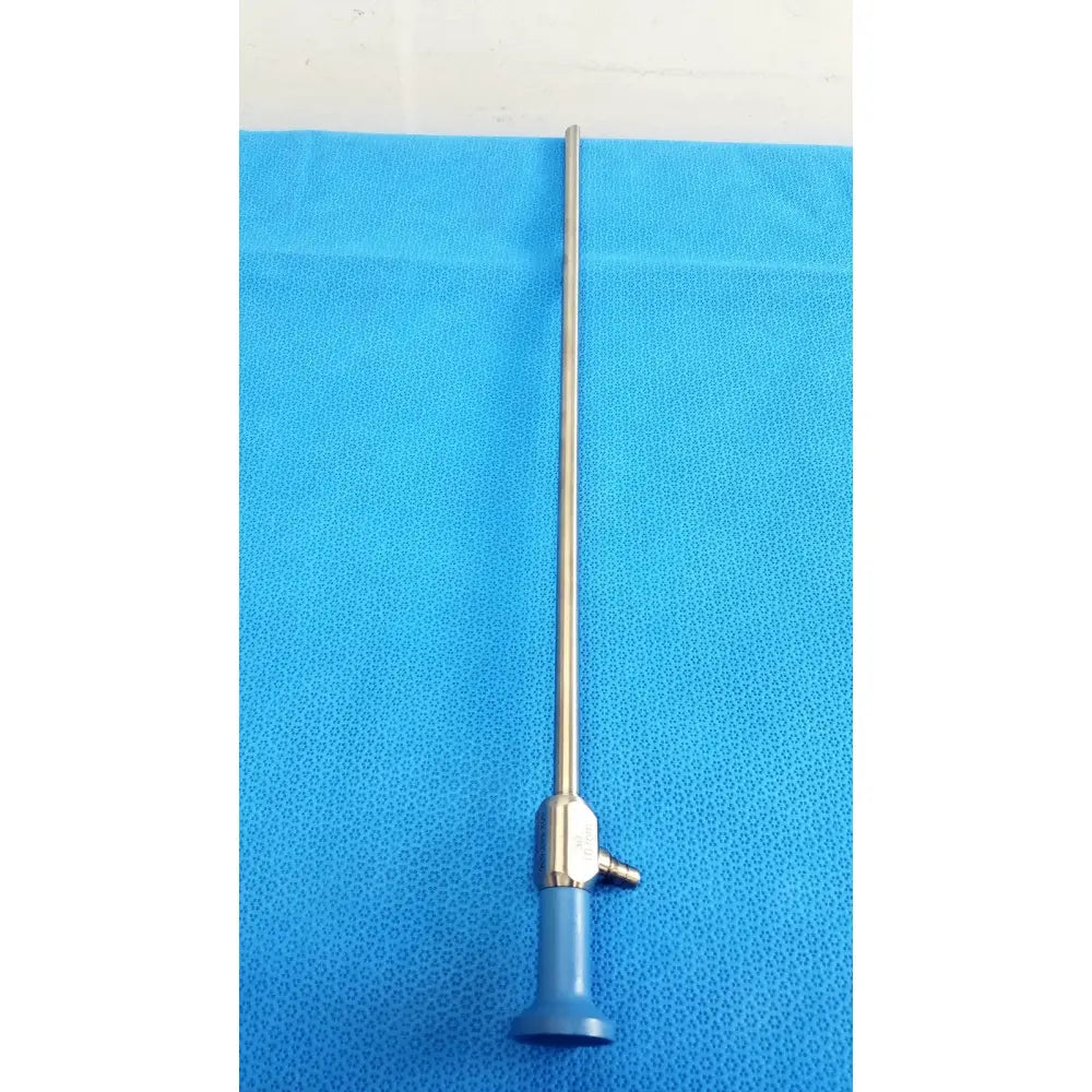 Silver stryker 502-557-030 10mm 30° autoclavable endoscope with blue handle and metallic joints for surgical use