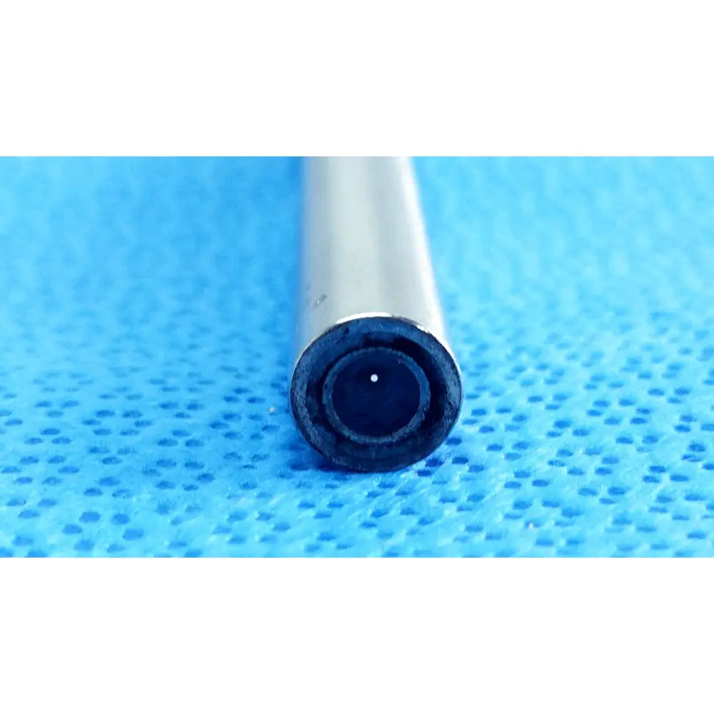 Silver cylindrical vape pen with black mouthpiece featuring a small central hole for ideal eyes 10mm use