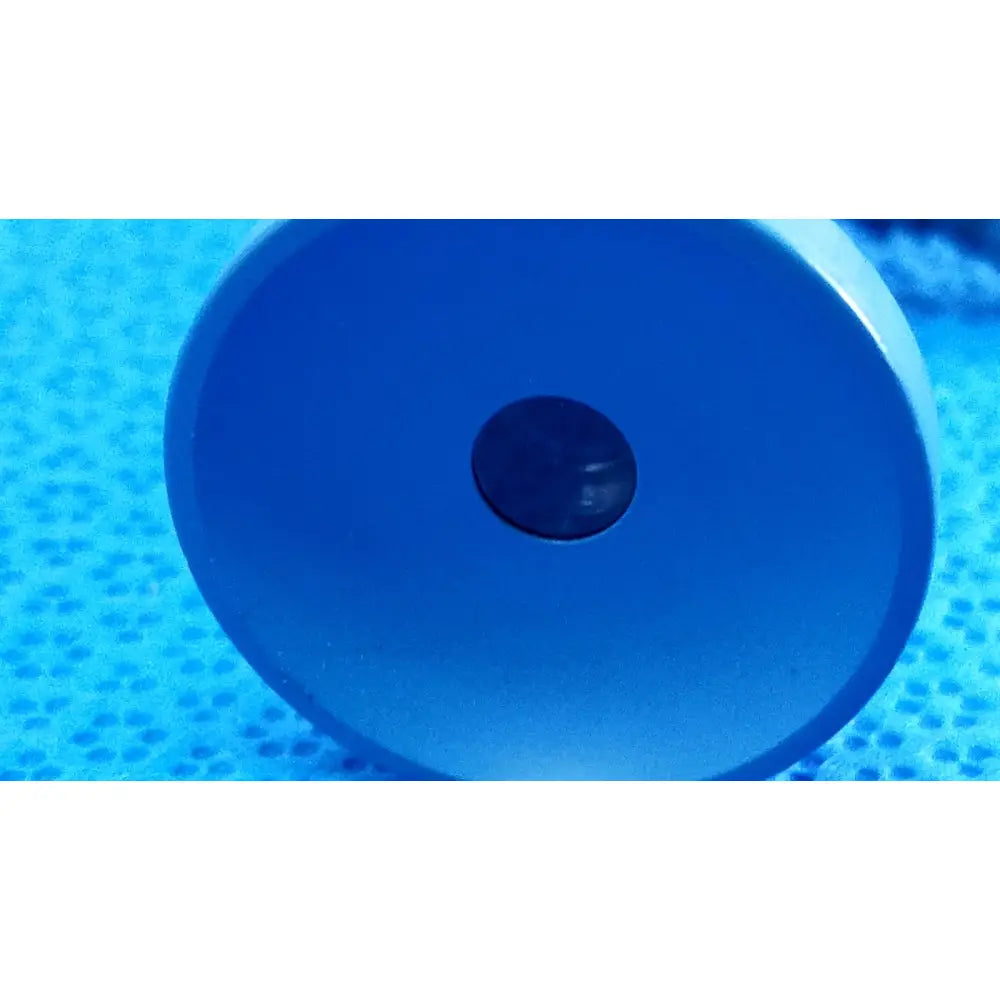 Blue circular autoclavable endoscope with dark central indentation ideal eyes 10mm by stryker