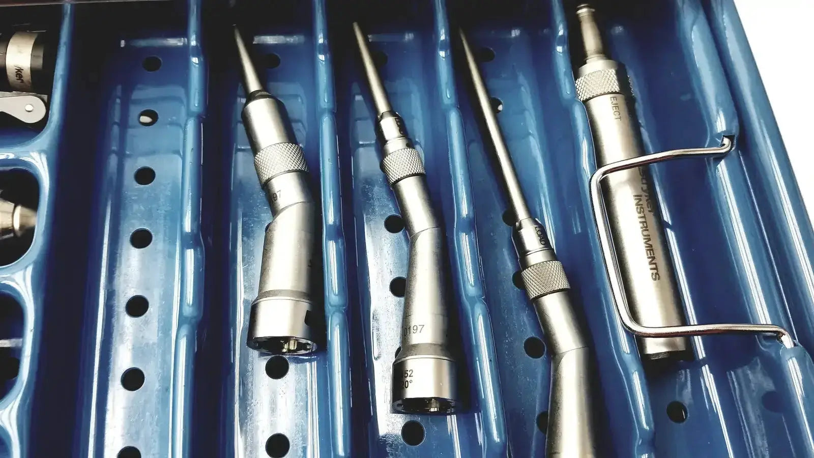 Stryker 5400-277 Core Sterilization Case with All Drill Set & Attachments Surgical Power Tool Set, second-hand product photo 3