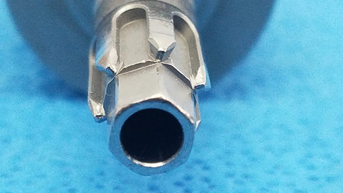 Silver-colored metal drill bit with hexagonal shank and cutting teeth for stryker 6203-131-000 1/4 keyless chuck reuse medical use