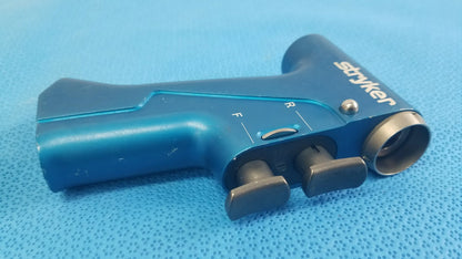 Stryker 6400-099 RemB universal driver in blue with metallic accents and ergonomic grip for reuse medical equipment by smiths medical