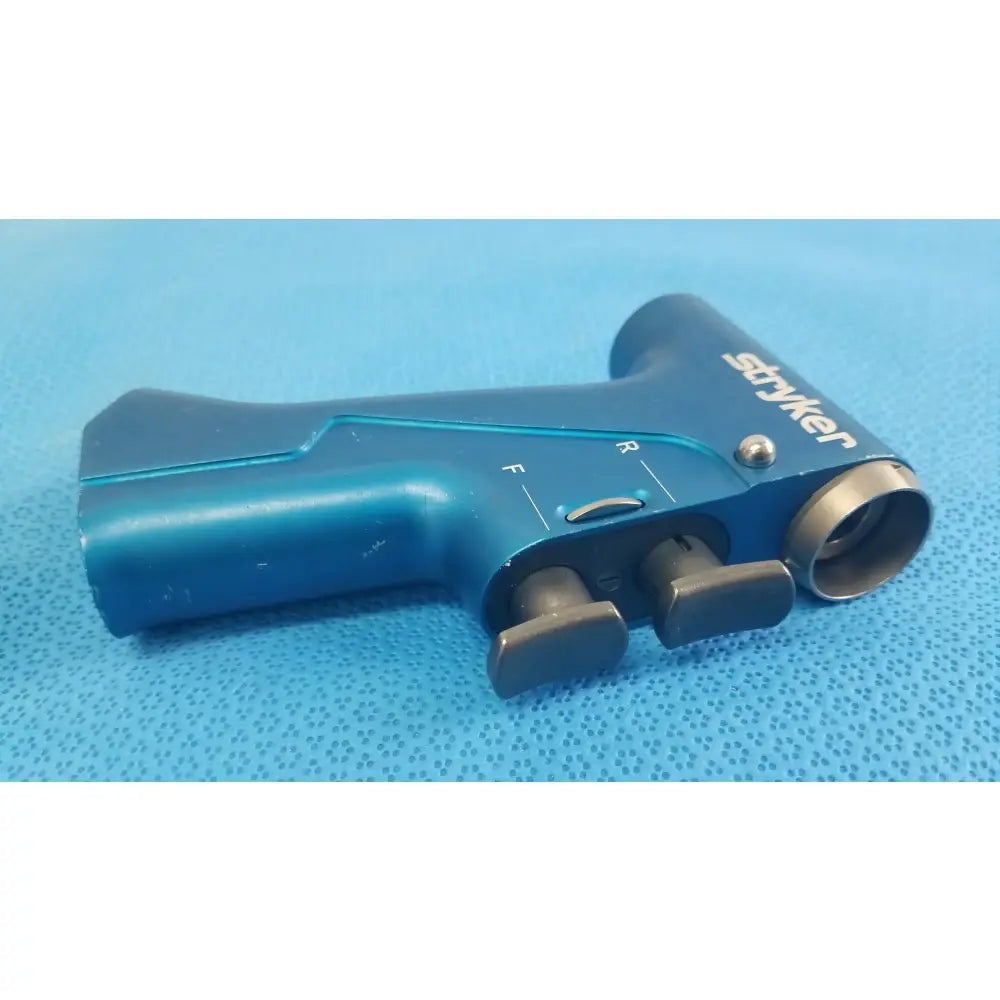 Stryker 6400-099 RemB universal driver in blue with metallic accents and ergonomic grip for reuse medical equipment by smiths medical