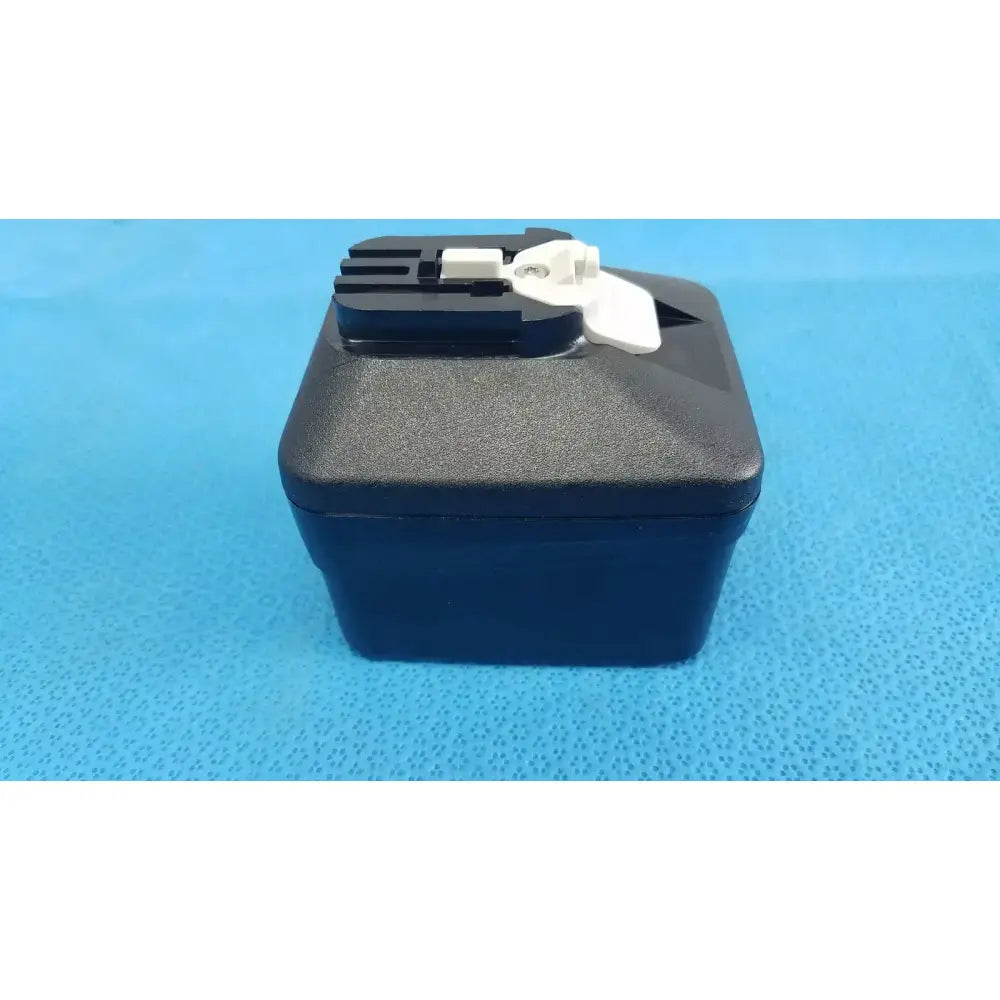 Stryker 8 Li-Ion Battery 8215-000-000 Battery Pack, second-hand product photo 3