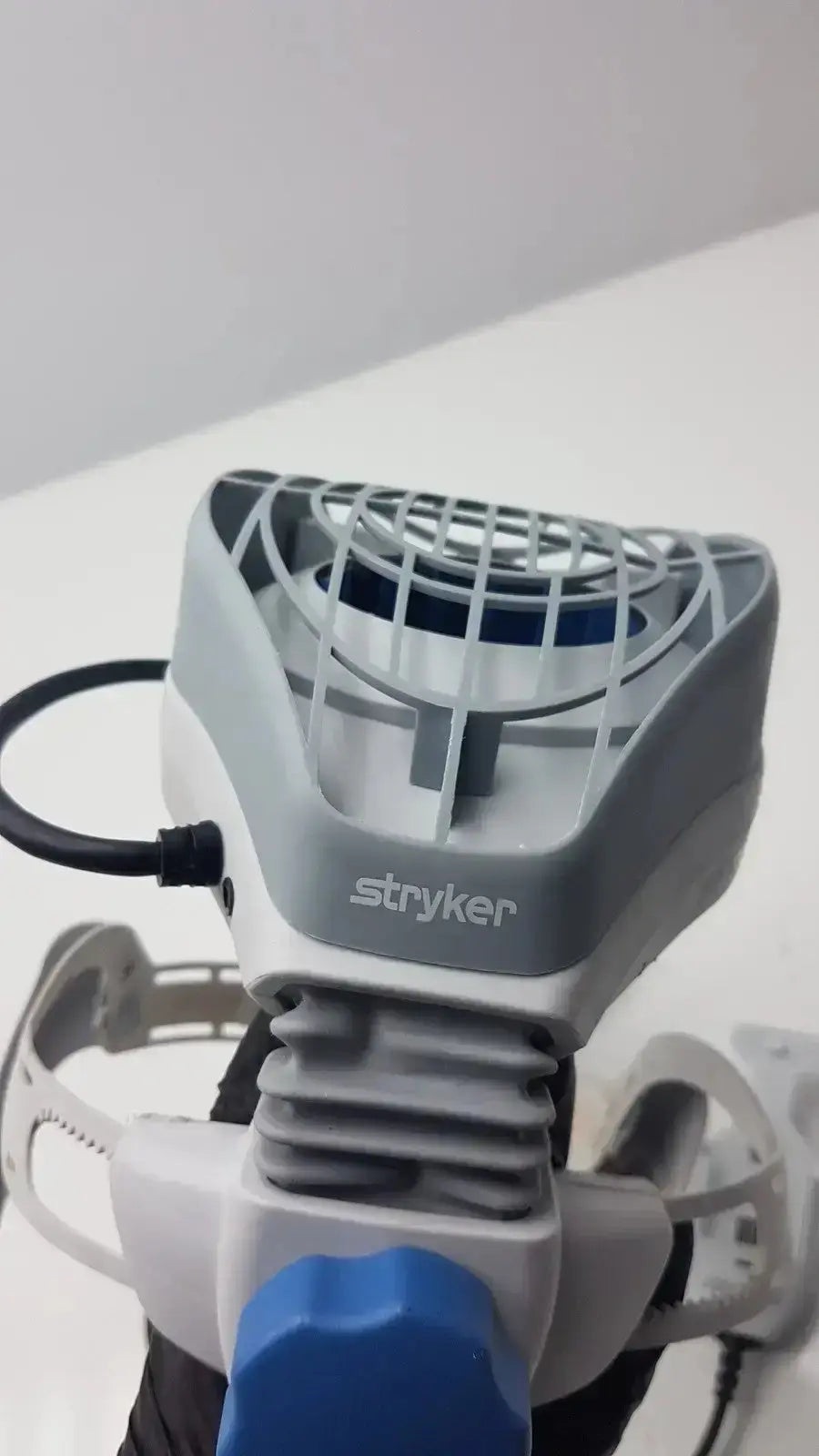 Stryker FLYTE Helmet Ref. 0408-600-000 Surgical Helmet, as-is (for parts) product photo 13