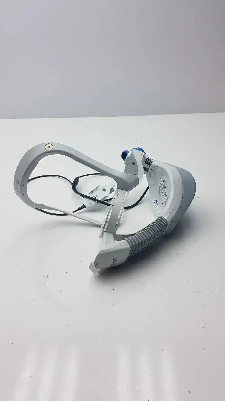 Stryker FLYTE Helmet Ref. 0408-600-000 Surgical Helmet, as-is (for parts) product photo 2