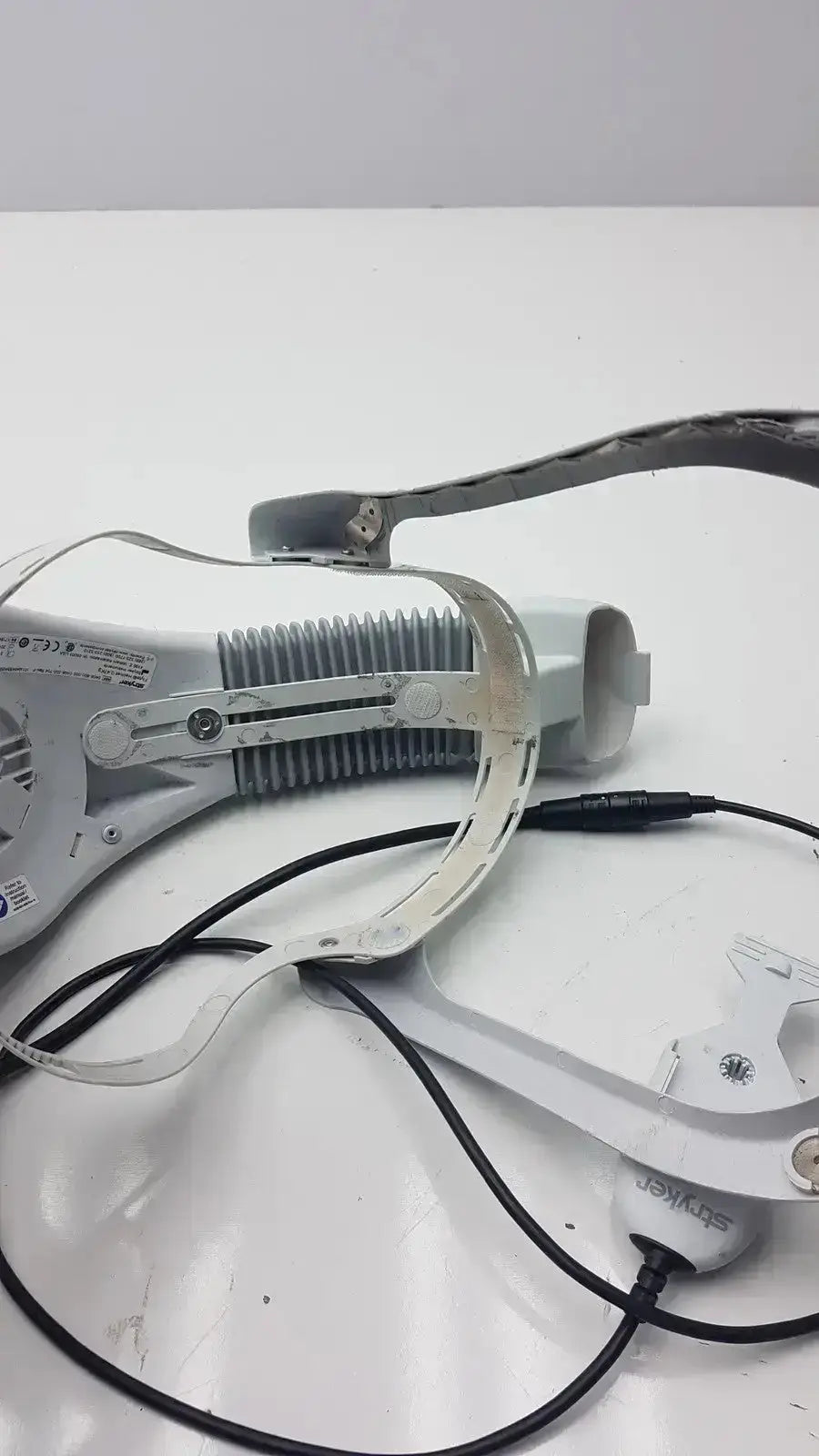 Stryker FLYTE Helmet Ref. 0408-600-000 Surgical Helmet, as-is (for parts) product photo 10