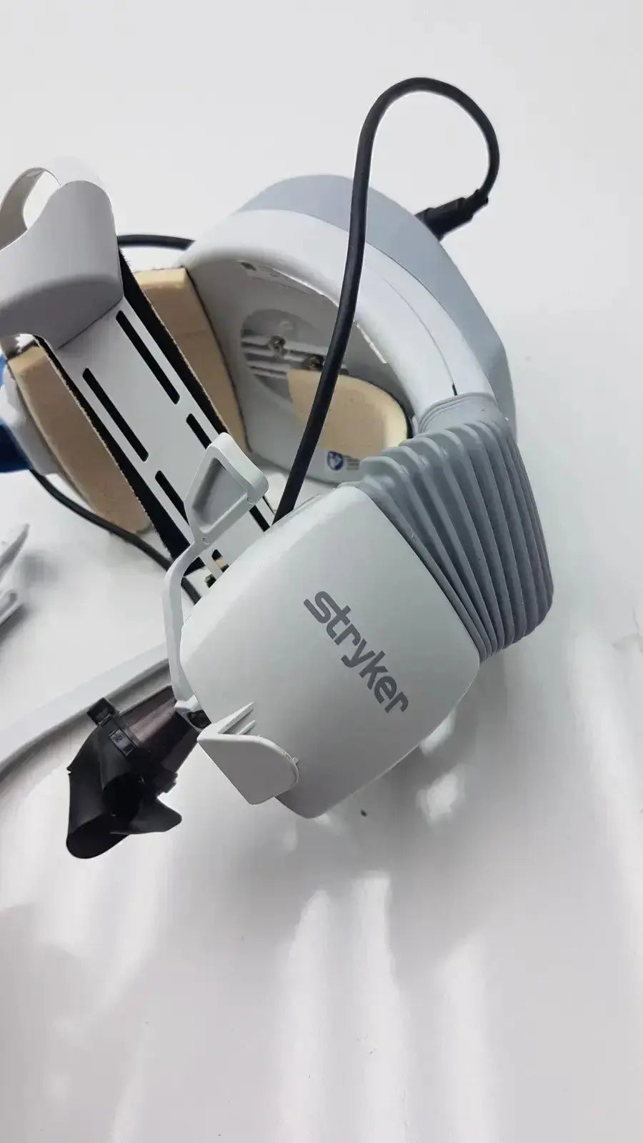 Stryker FLYTE Helmet Ref. 0408-645-000 Surgical Helmet, as-is (for parts) product photo 6