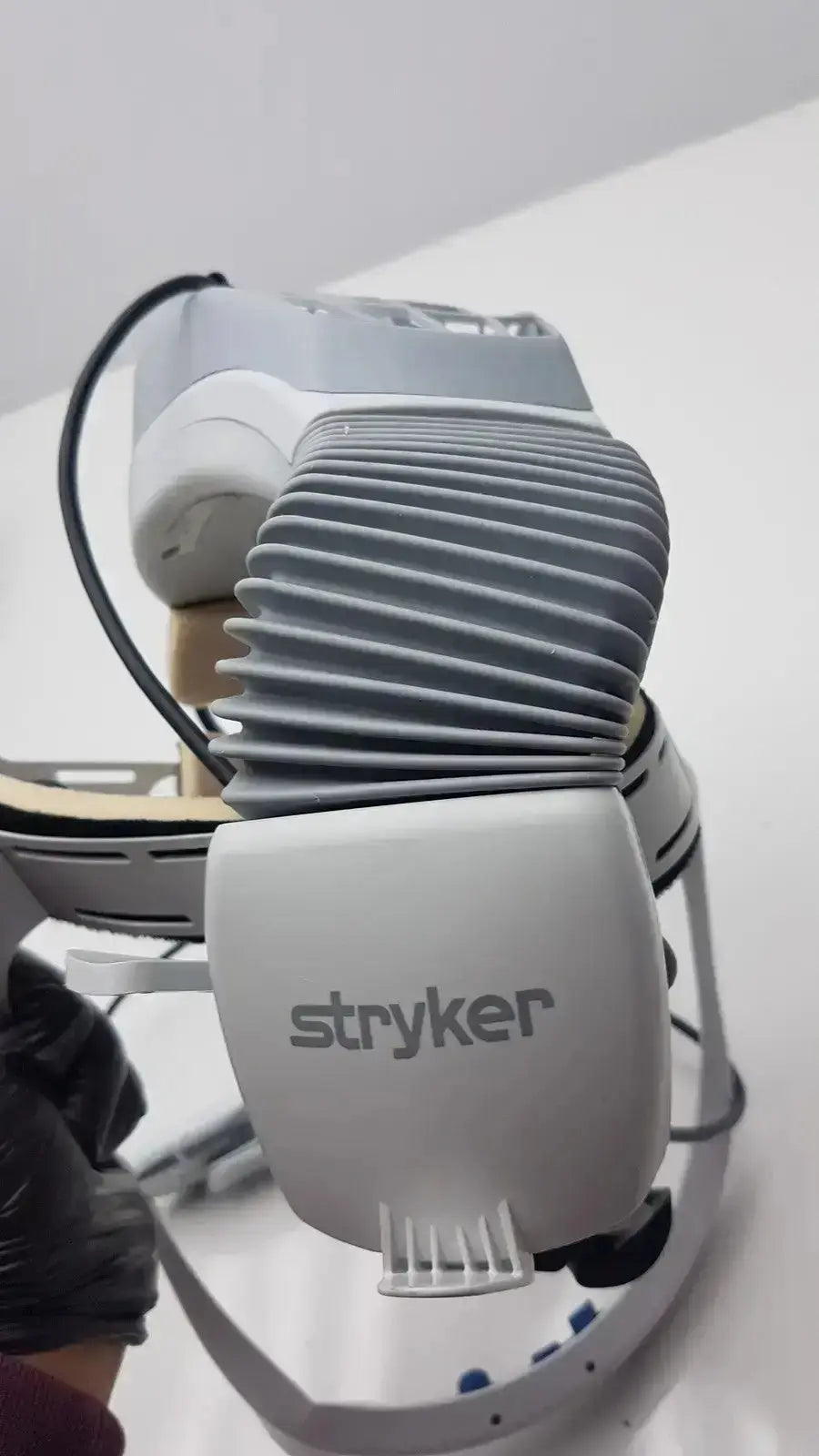 Stryker FLYTE Helmet Ref. 0408-645-000 Surgical Helmet, as-is (for parts) product photo 7
