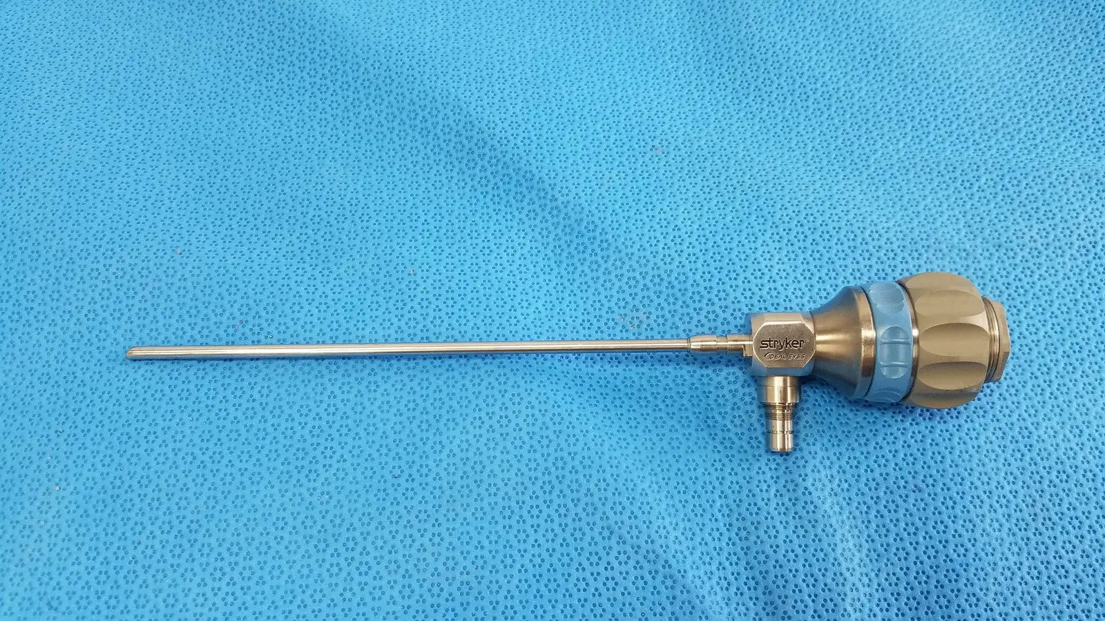 Reuse Medical Stryker Ideal Eyes Arthroscope 4mm 30° 502-304-030 Endoscope - SN-1092324 Endoscopes, second-hand product photo 1