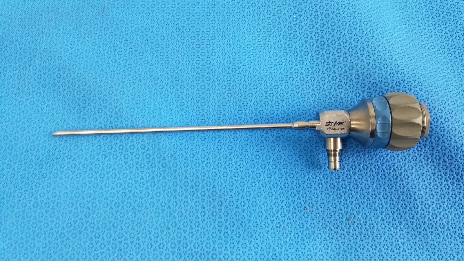 Reuse Medical Stryker Ideal Eyes Arthroscope 4mm 70° 502-304-070 Endoscope - SN-1228229 Endoscopes, second-hand product photo 1