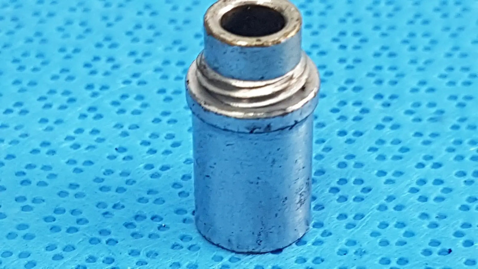 Reuse Medical Stryker Light Post Adapter – Fits Storz & Olympus Fiber Optic Cables Fiber Optic Illuminators/Light Sources, second-hand product photo 1