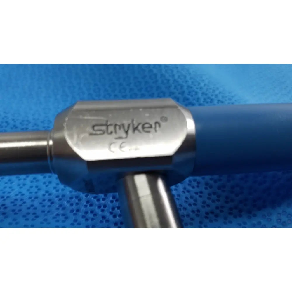 Stryker lot of 2 autoclavable 134ºc scope with metallic hexagonal head and blue handle sterilization tray included
