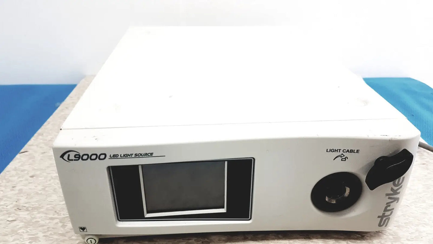 Reuse Medical Stryker Precision Light Source 0220210000 Surgical Illumination Unit Other Medical & Lab Equipment, second-hand product photo 1