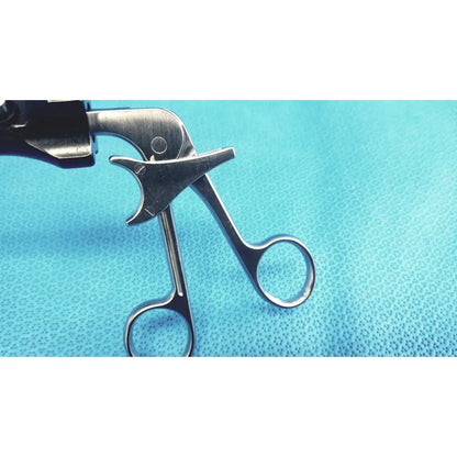 Stryker stainless steel laparoscopiic clamp with polished finish ergonomic handles steel laparoscopiic clamp for surgery