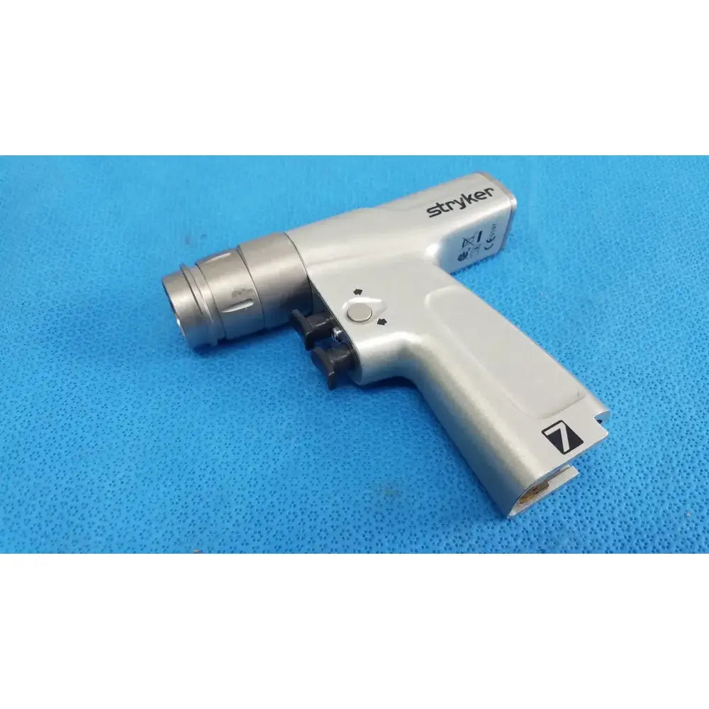 Stryker System 7 Dual Trigger Rotary Handpiece 7205-000-000 Drill/Ream Orthopedic power tool handpiece, second-hand product photo 1