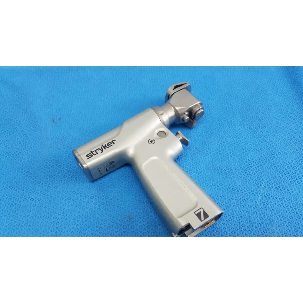 Reuse Medical Stryker System 7 Sagittal Saw Handpiece 7208-000-000 Surgical & Orthopedic Instruments, second-hand product photo 1