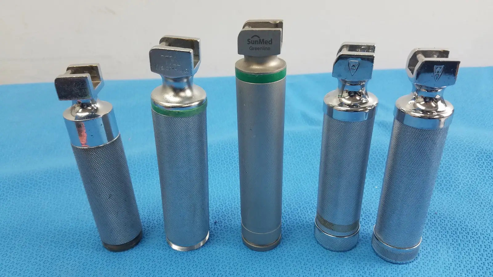 Reuse Medical SunMed & Welch Allyn Fiber Optic Laryngoscope Handles - Lot of 5 Surgical & Orthopedic Instruments, second-hand product photo 1