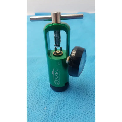 Green sunset brass integral oxygen regulator with black pressure gauge and metallic handle model RES043 0-15 min O2 regullator