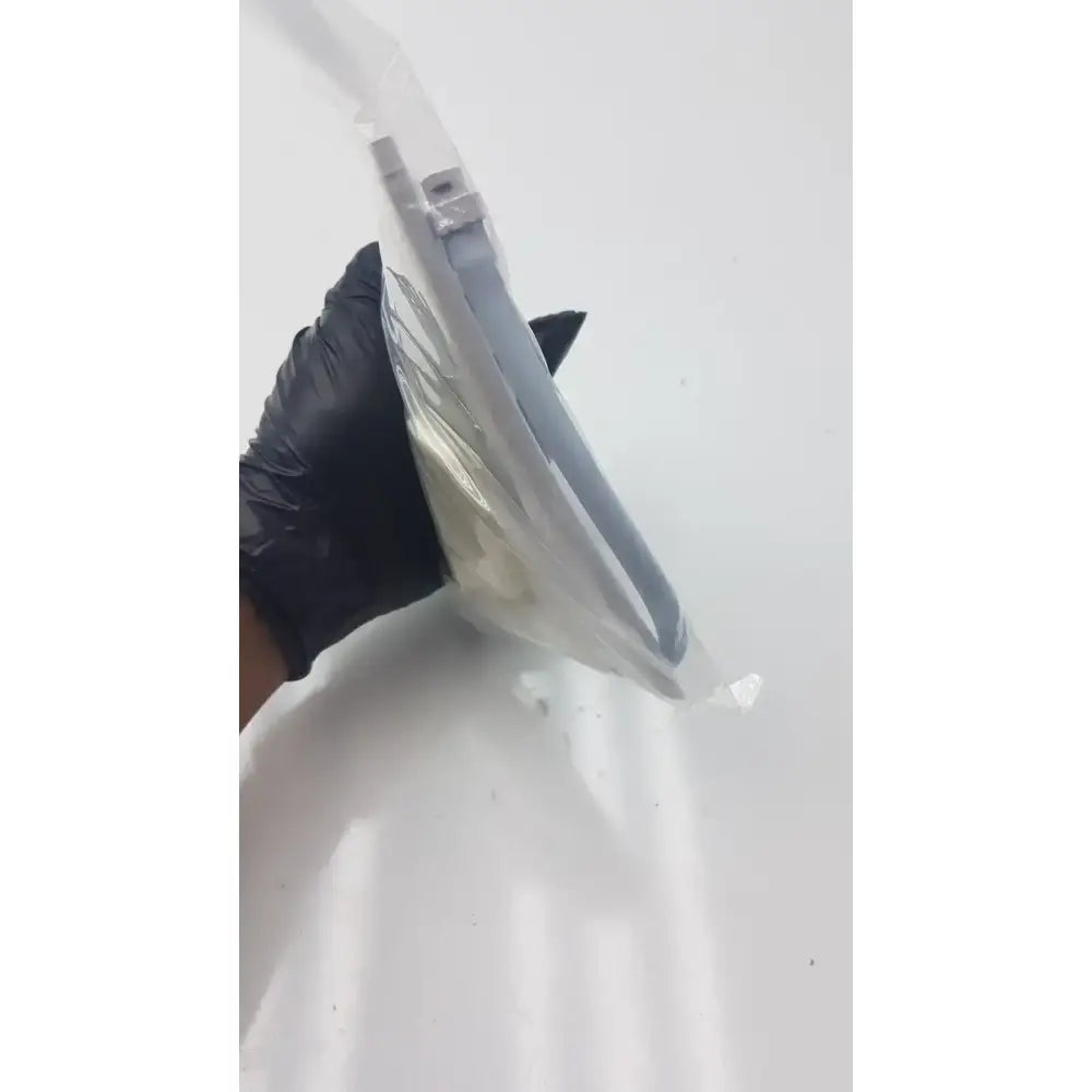 SunTech Medical Single Patient Use Kit Disposable Blood Pressure Cuff 98-0700-02 Blood Pressure Cuff, new product photo 4