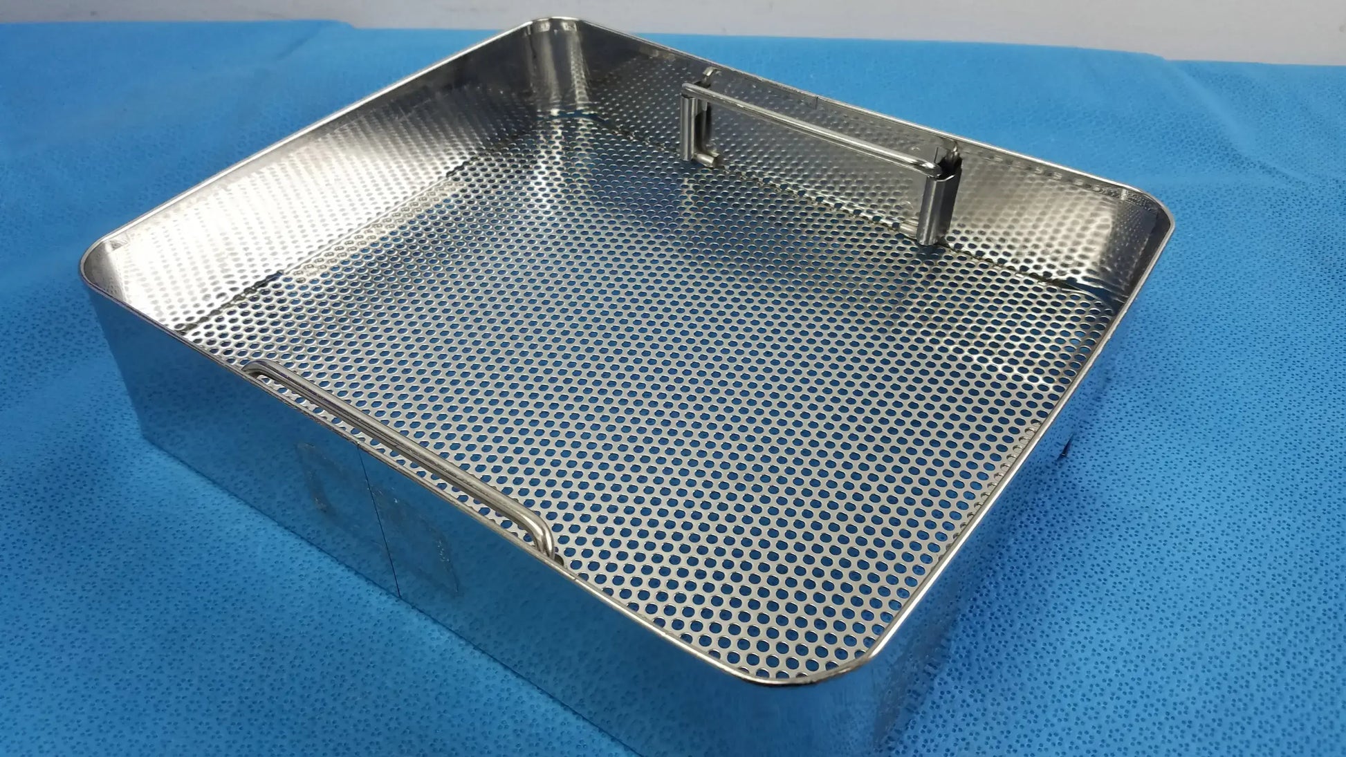 Reuse Medical Equipment Surgical Instrument Storage & Sterilization Tray Surgical Instrument Storage and Sterilization Tray, second-hand product photo 3
