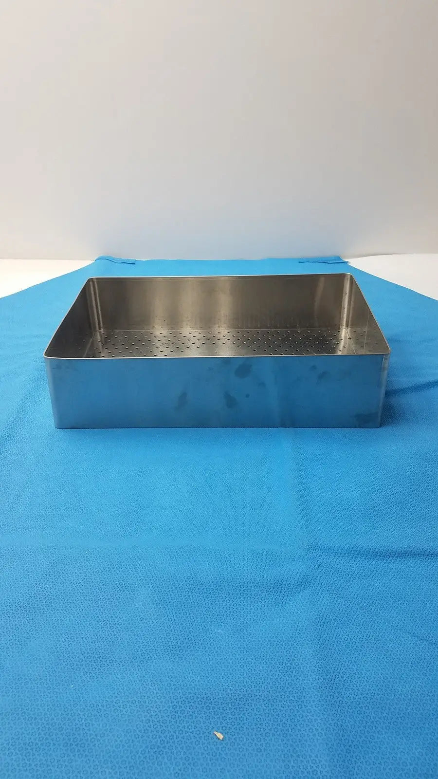 Unbranded Surgical Sterilizer Pan – Stainless Steel Medical Tray, Autoclave Safe, Used Sterilization Tray, second-hand product photo 4