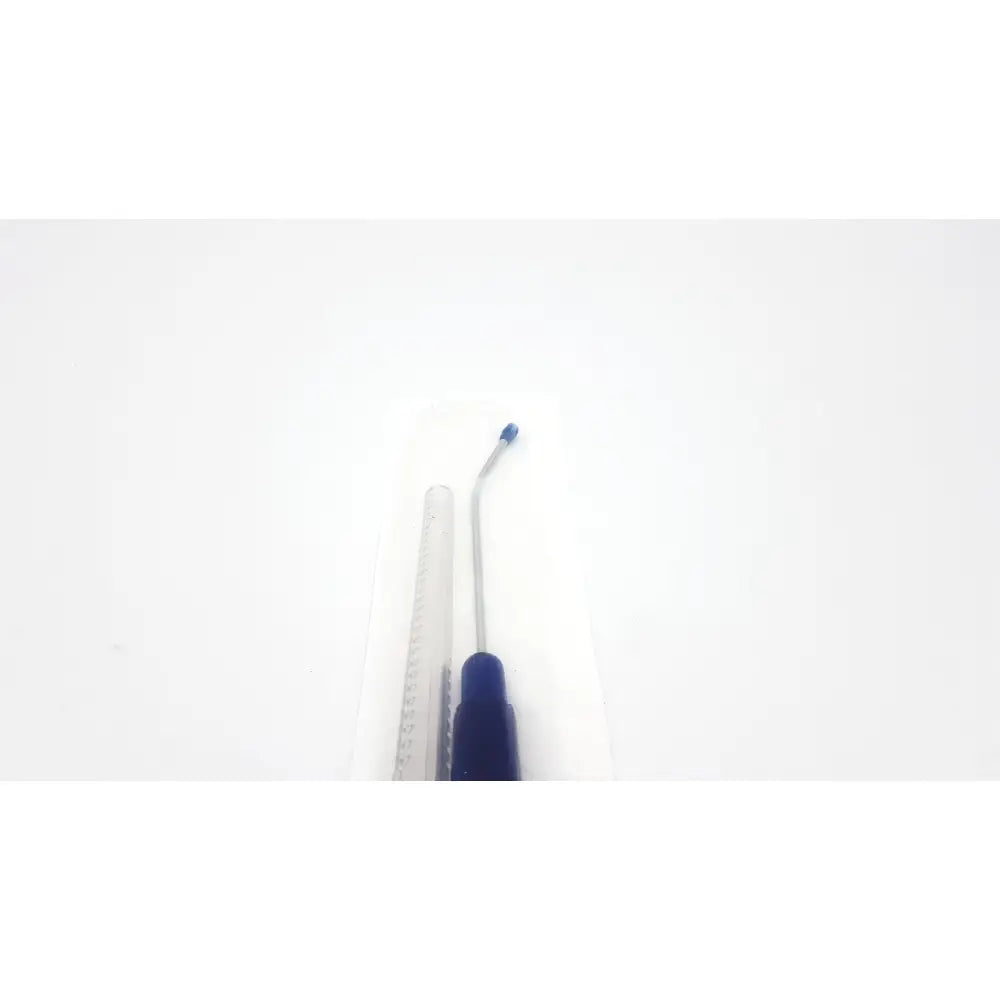 A clear plastic suction set smk syringe with black plunger and blue capped thin curved metal needle for surgical use