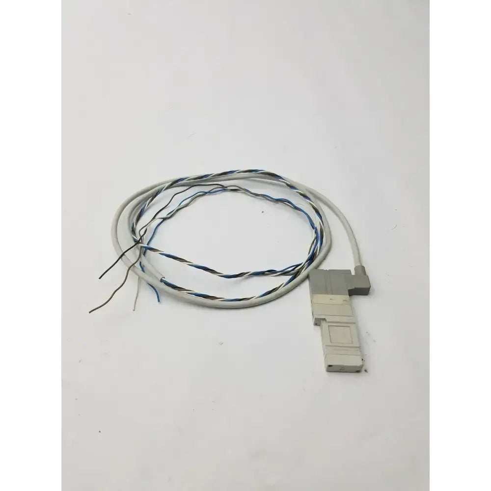 SMC SV1A00-5W4U Solenoid Valve SV1A005FU Solenoid Valve, second-hand product photo 1