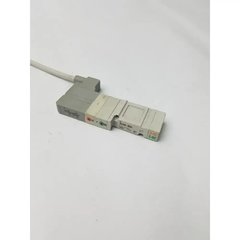 SMC SV1A00-5W4U Solenoid Valve SV1A005FU Solenoid Valve, second-hand product photo 2