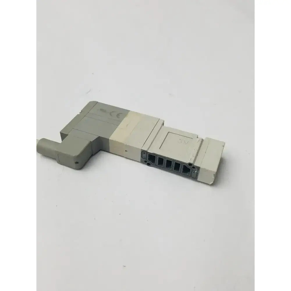 SMC SV1A00-5W4U Solenoid Valve SV1A005FU Solenoid Valve, second-hand product photo 4