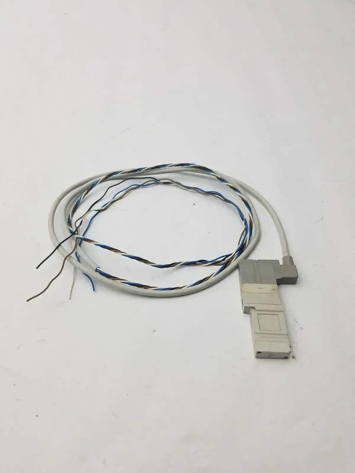 SMC SV1A00-5W4U Solenoid Valve SV1A005FU Solenoid Valve, second-hand product photo 1