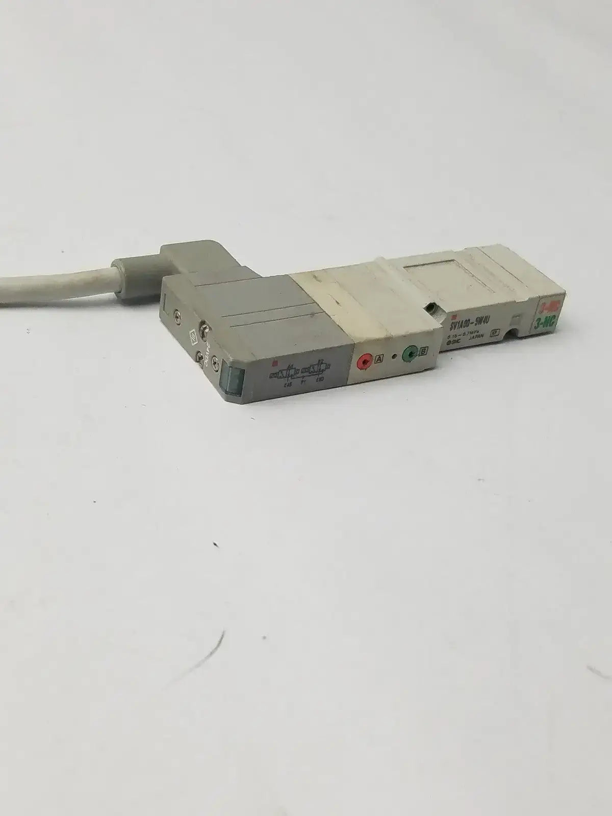 SMC SV1A00-5W4U Solenoid Valve SV1A005FU Solenoid Valve, second-hand product photo 5