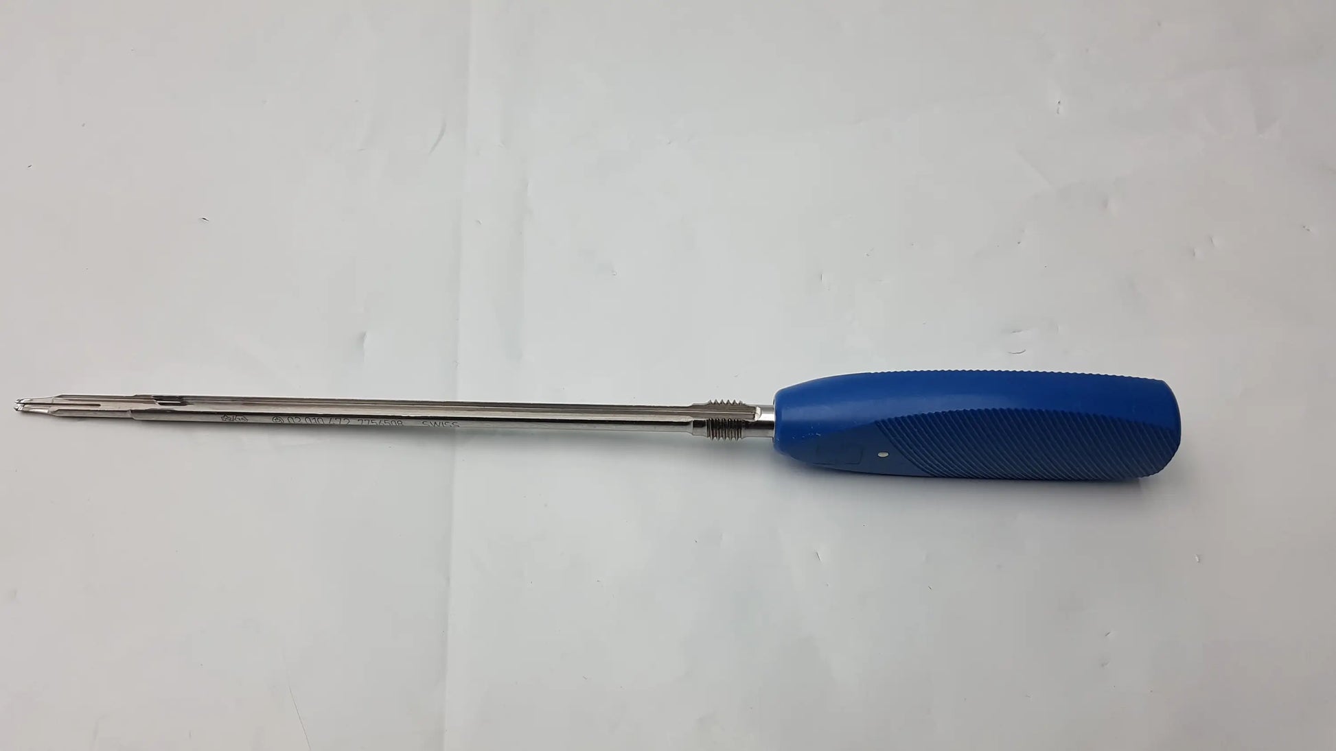 Synthes 03.010.472 swiss inter lock screwdriver blue-handled metallic shaft dual-ended tip inter lock screwdriver