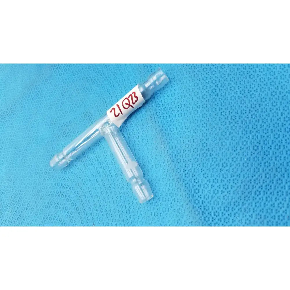 Reuse Medical T-Shaped Hose Connector Tube 71mm H x 119mm W Labware Other Medical & Lab Glassware, second-hand product photo 1