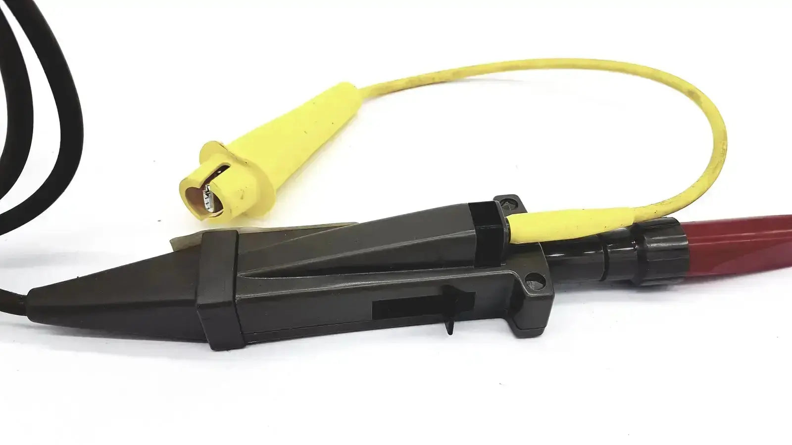 Tektronix 3000 Volts Peak Max (2100 Volts RMS Max) - Untested Test Equipment Accessory, as-is (for parts) product photo 3